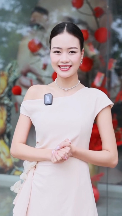 Ms. Đông Phương